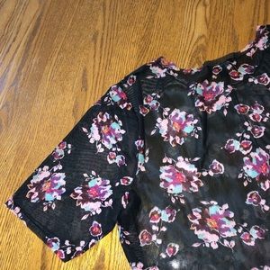 Lane Bryant Tops - Floral mesh tunic size 14/16 NWOT Lane Bryant Tops - Floral mesh tunic size 14/16 NWOT